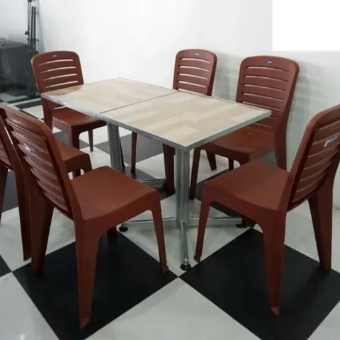 Bàn Ghế Nhựa Quán Ăn