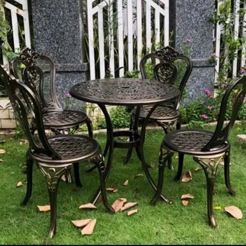 Bàn Ghế Sân Vườn Nhôm Đúc Bàn Ghế Sân Vườn Nhôm Đúc