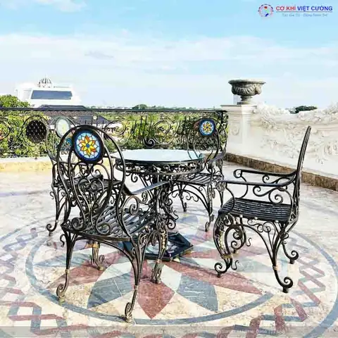 Bàn Ghế Sắt Nghệ Thuật Ở Hà Nội