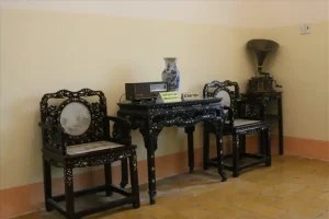Bộ Bàn Ghế Của Công Tử Bạc Liêu