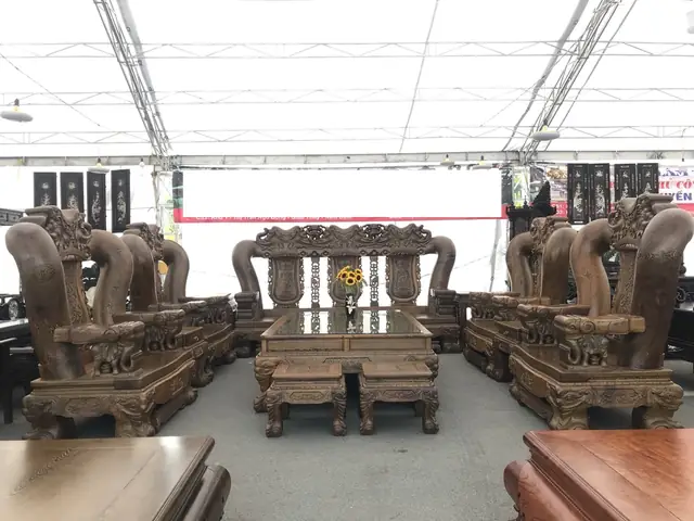 Bộ Bàn Ghế Gỗ 3 Tỷ