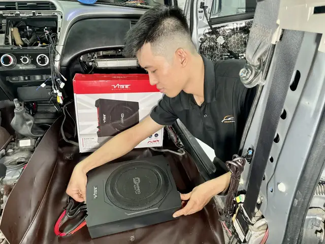 Có Nên Lắp Loa Sub Gầm Ghế
