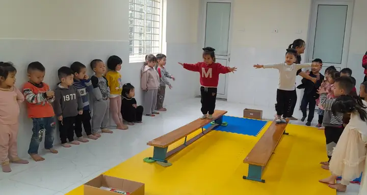 Đi Trên Ghế Thể Dục Đi Trên Ghế Thể Dục