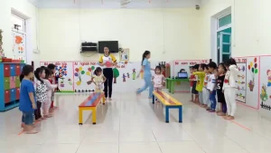 Đi Trên Ghế Thể Dục