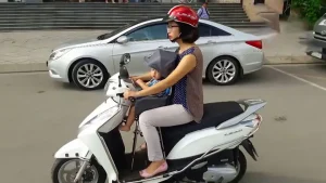 Ghế Cho Bé Ngồi Xe Lead