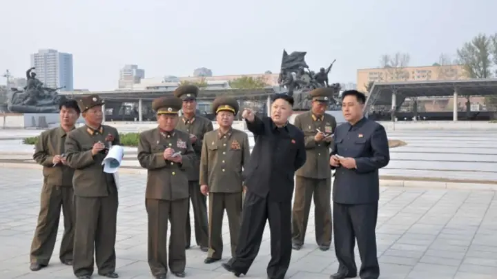 Kim Jong Un Nhường Ghế