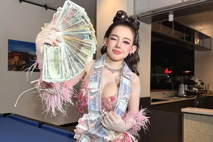 Ngân 98 Lương Bằng Quang Ghế Tình Yêu