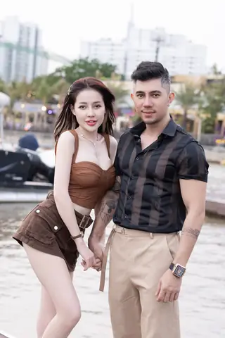 Ngân 98 Lương Bằng Quang Ghế Tình Yêu