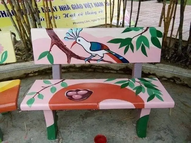 Trang Trí Ghế Đá