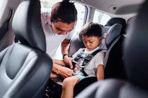 Trẻ Em Bao Nhiêu Tuổi Phải Ngồi Ghế Trẻ Em
